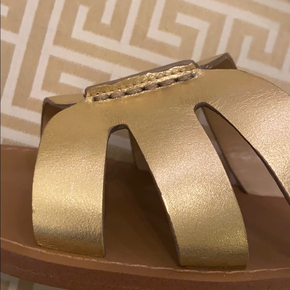 Banana Republic Gold Sandals - Picture 3 of 6